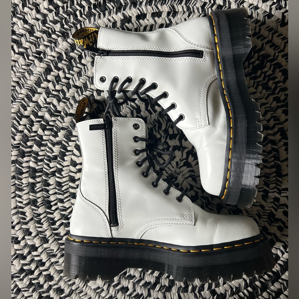 Dr. Martens JADON BOOT SMOOTH LEATHER PLATFORMS Size 8 White